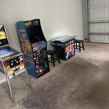 Cozy Home With Arcade, Ping Pong & Fenced Backyard Lawrenceville Eksteriør bilde