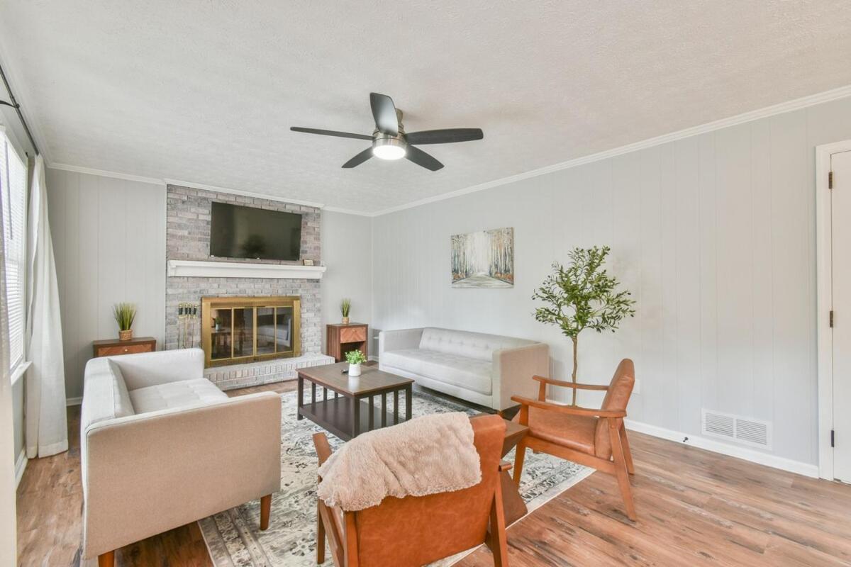 Cozy Home With Arcade, Ping Pong & Fenced Backyard Lawrenceville Eksteriør bilde