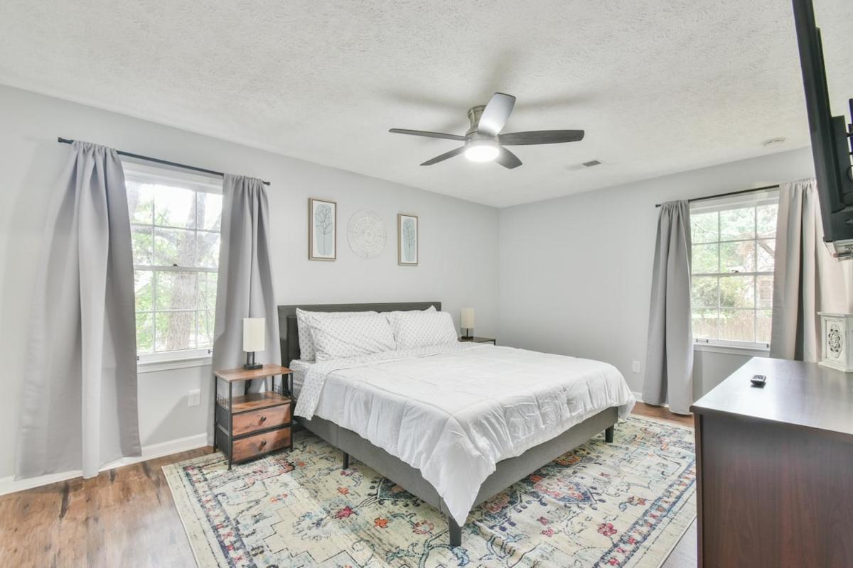 Cozy Home With Arcade, Ping Pong & Fenced Backyard Lawrenceville Eksteriør bilde